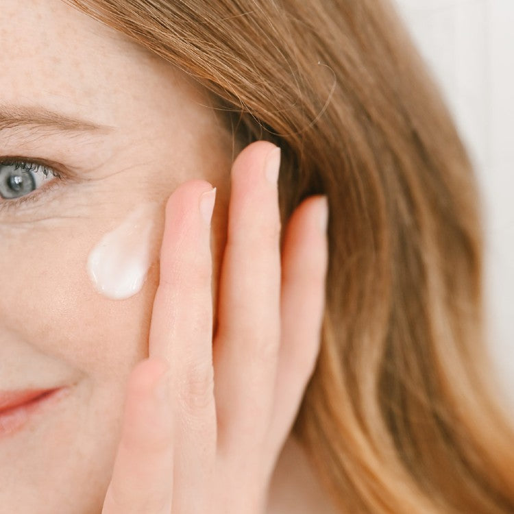 Texture of Vegan Fox Acne Care Face Cream, 50 ml for clear and healthy skin - That Green Store