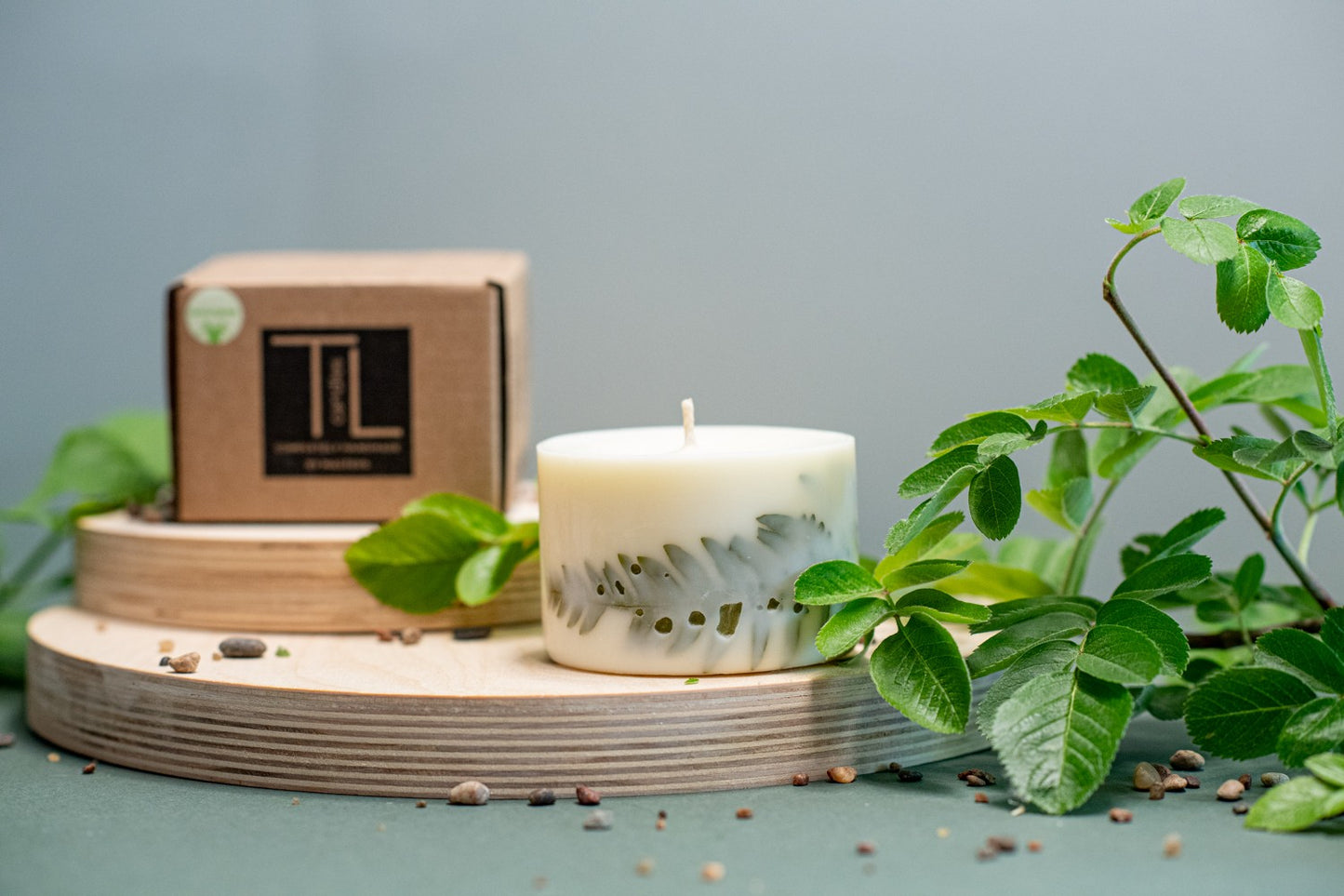 Sustainable gift wrap for the lemongrass scented artisan soy candle