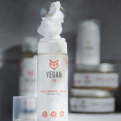 Texture of Vegan Fox Cleansing Foam for Dry Skin, 200 ml gentle facial cleanser for a fresh complexion - That Green Store