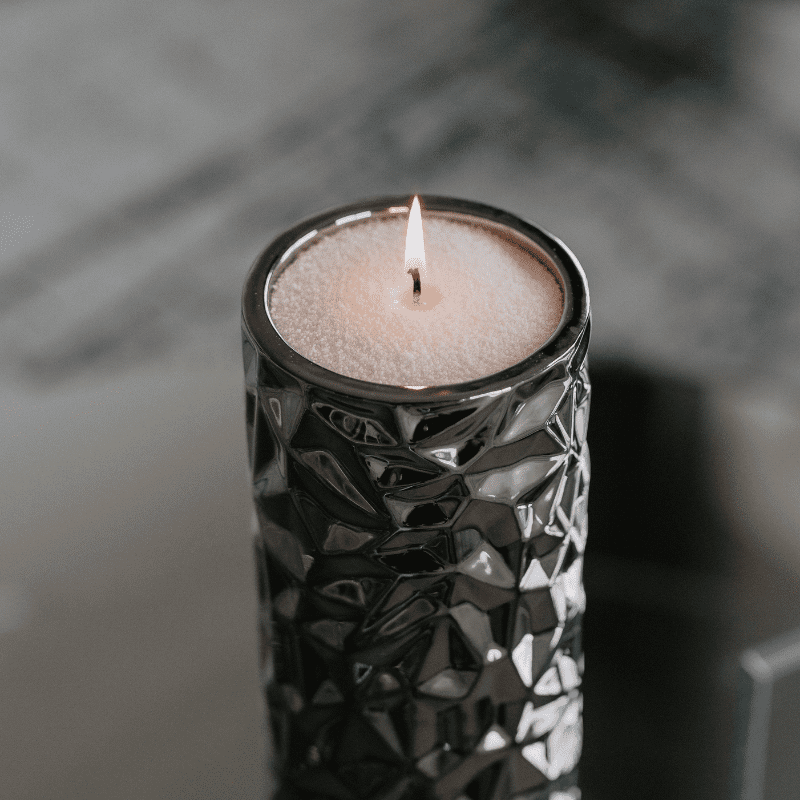Pure vegetable wax pearls for fragrance-free home ambiance