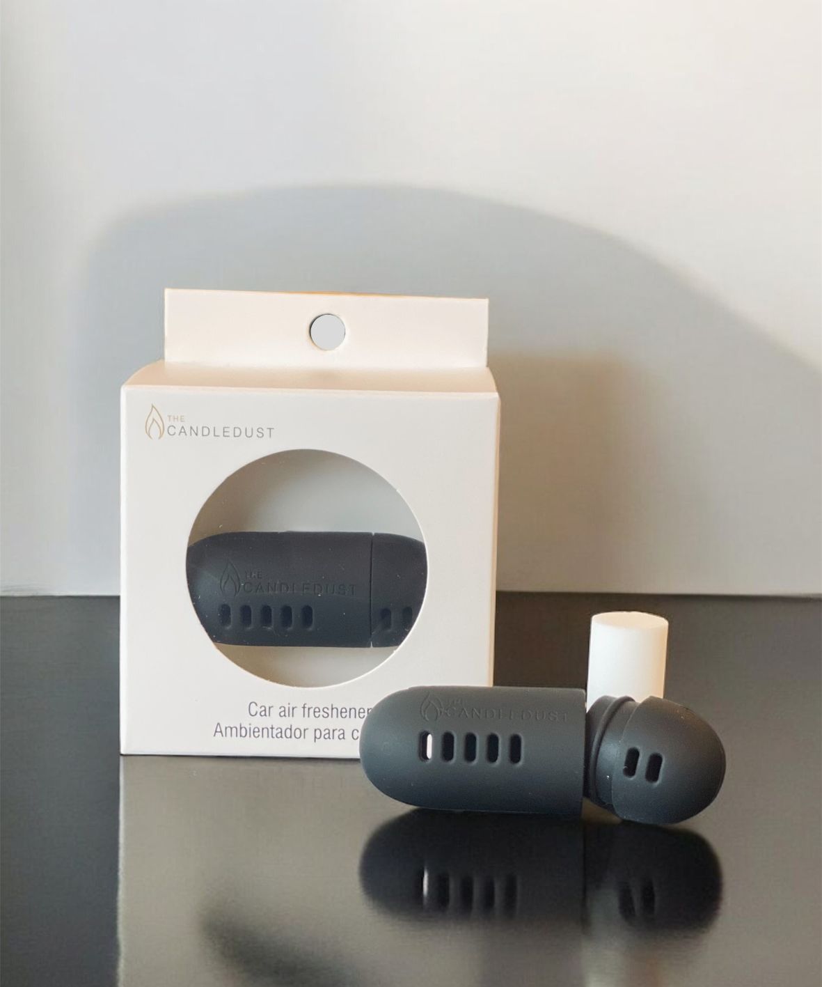 The Candledust luxury car diffuser with natural Breeze scent