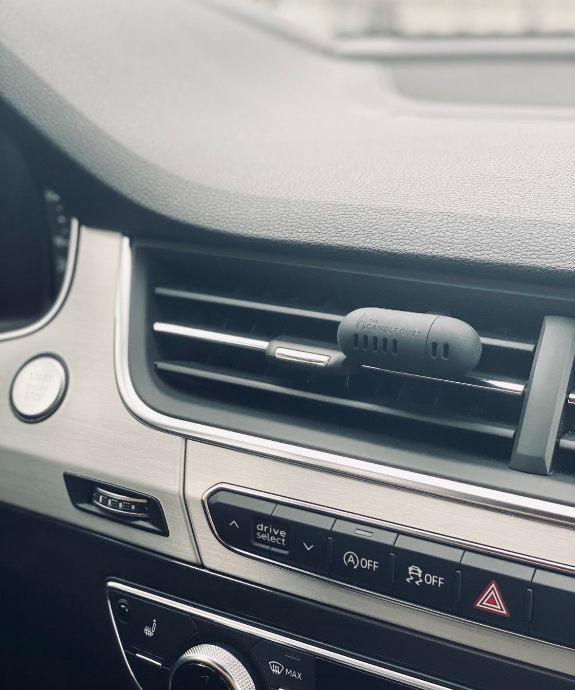 Handmade car air freshener with sustainable essential oils