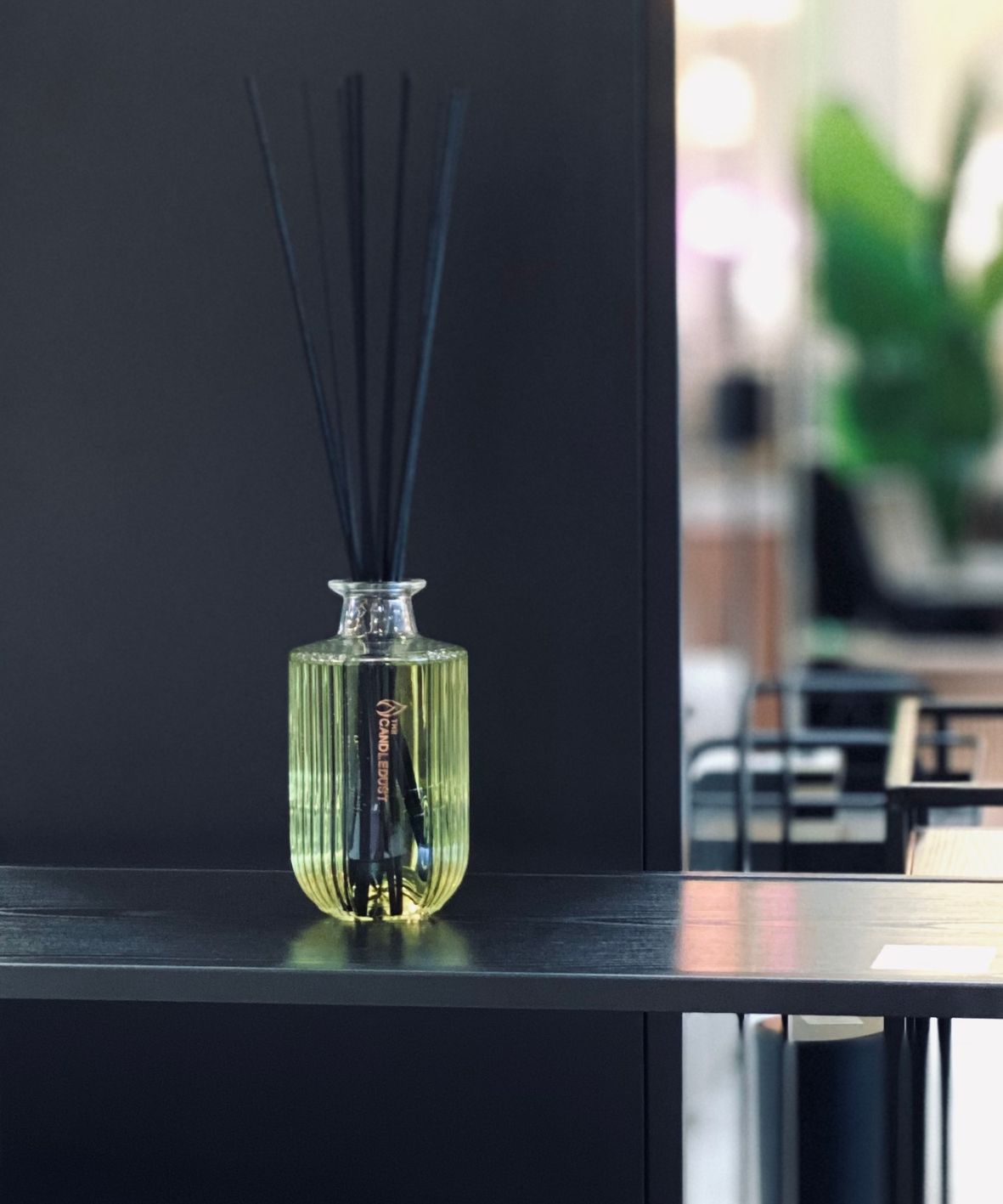 Large premium glass reed diffuser for home decor - Champagne Rhubarb