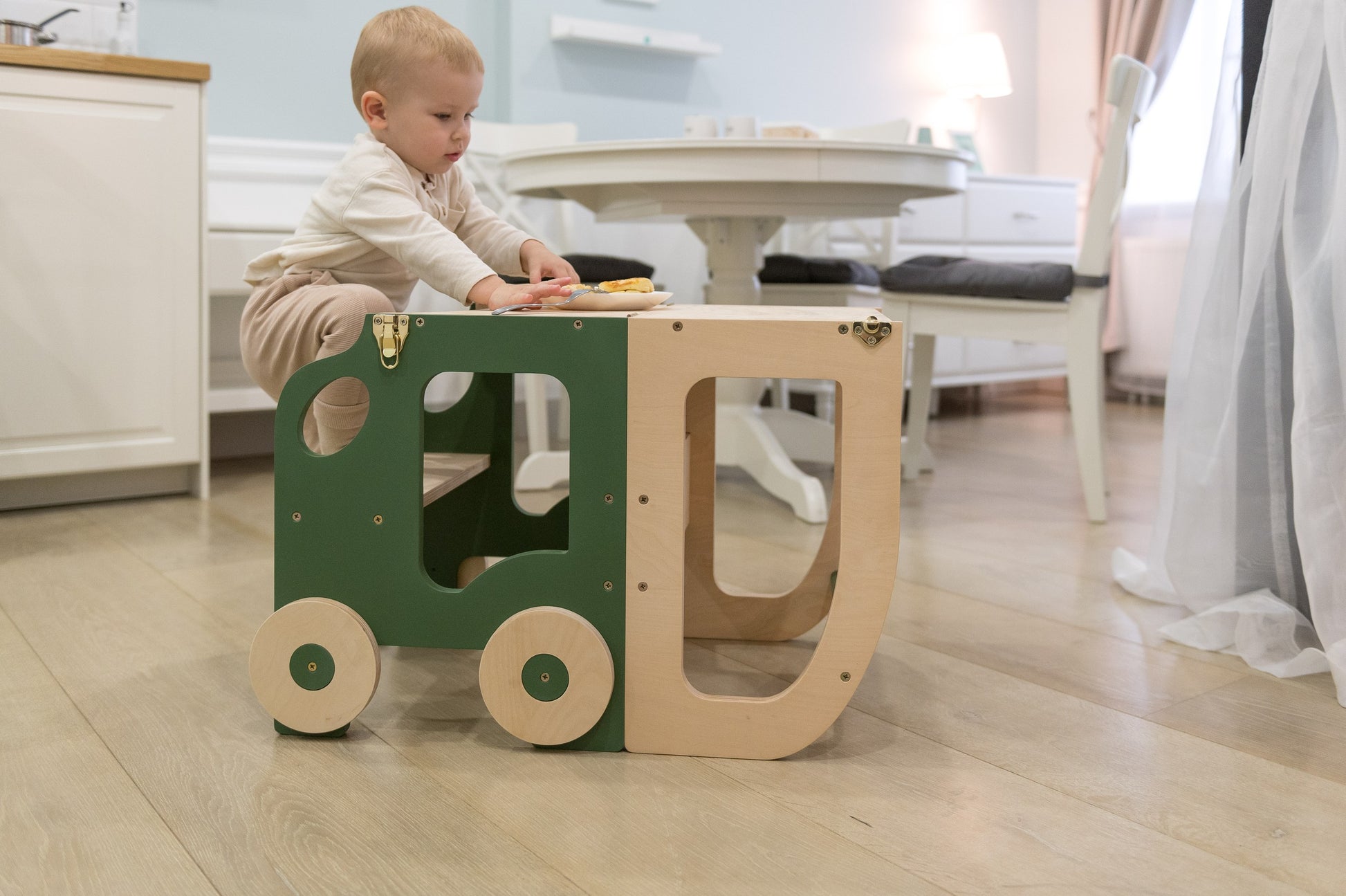 Car Kitchen Helper / Learning Table