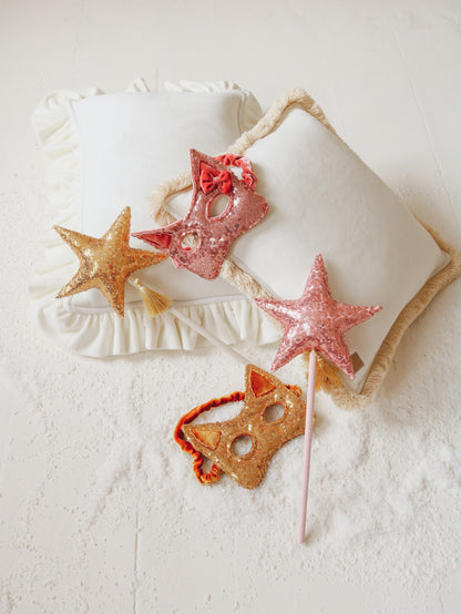 Soft baby-safe velvet lining of the Gold cat costume mask