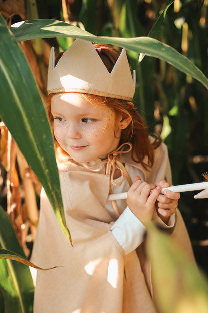 Lifestyle: Kids applying Gold Star Dust eco-glitter for a party