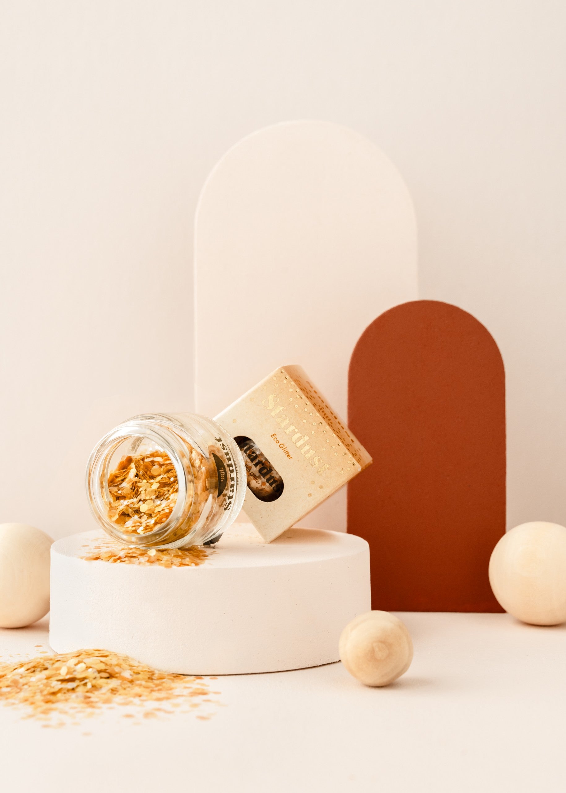 Handmade in Poland: Eco-friendly Gold glitter for kids parties