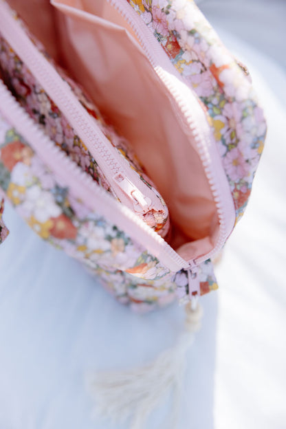 Details of the zip Moi Mili Large Make-Up Bag Green Garden - Green floral cotton pouch