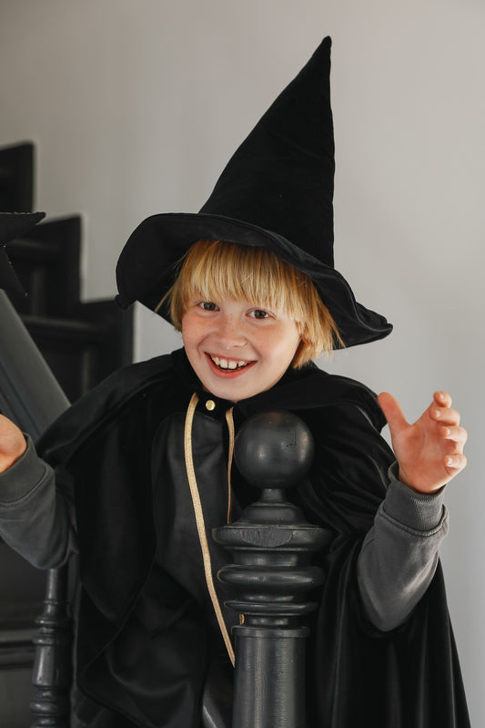 Moi Mili Black Magic Cape - Shimmering velour costume with hood
