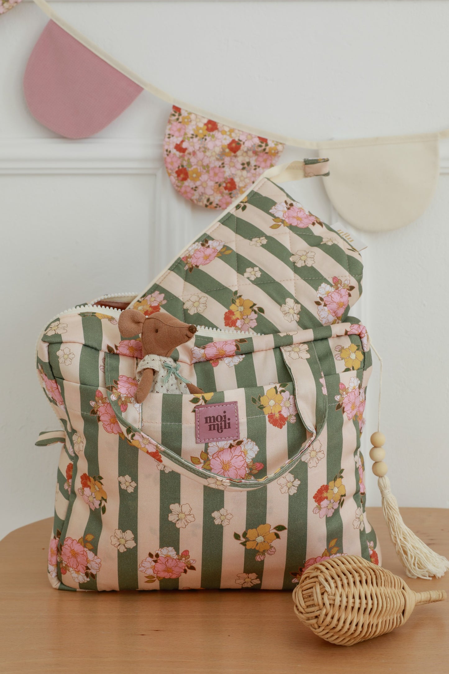 Handmade in Poland: Green Striped travel organizers for parents