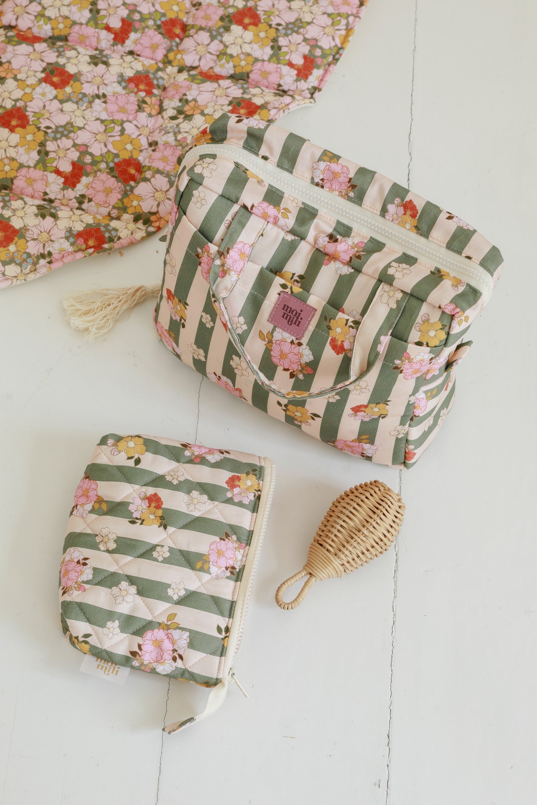 Summer travel: Green Striped cotton bags for a family holiday