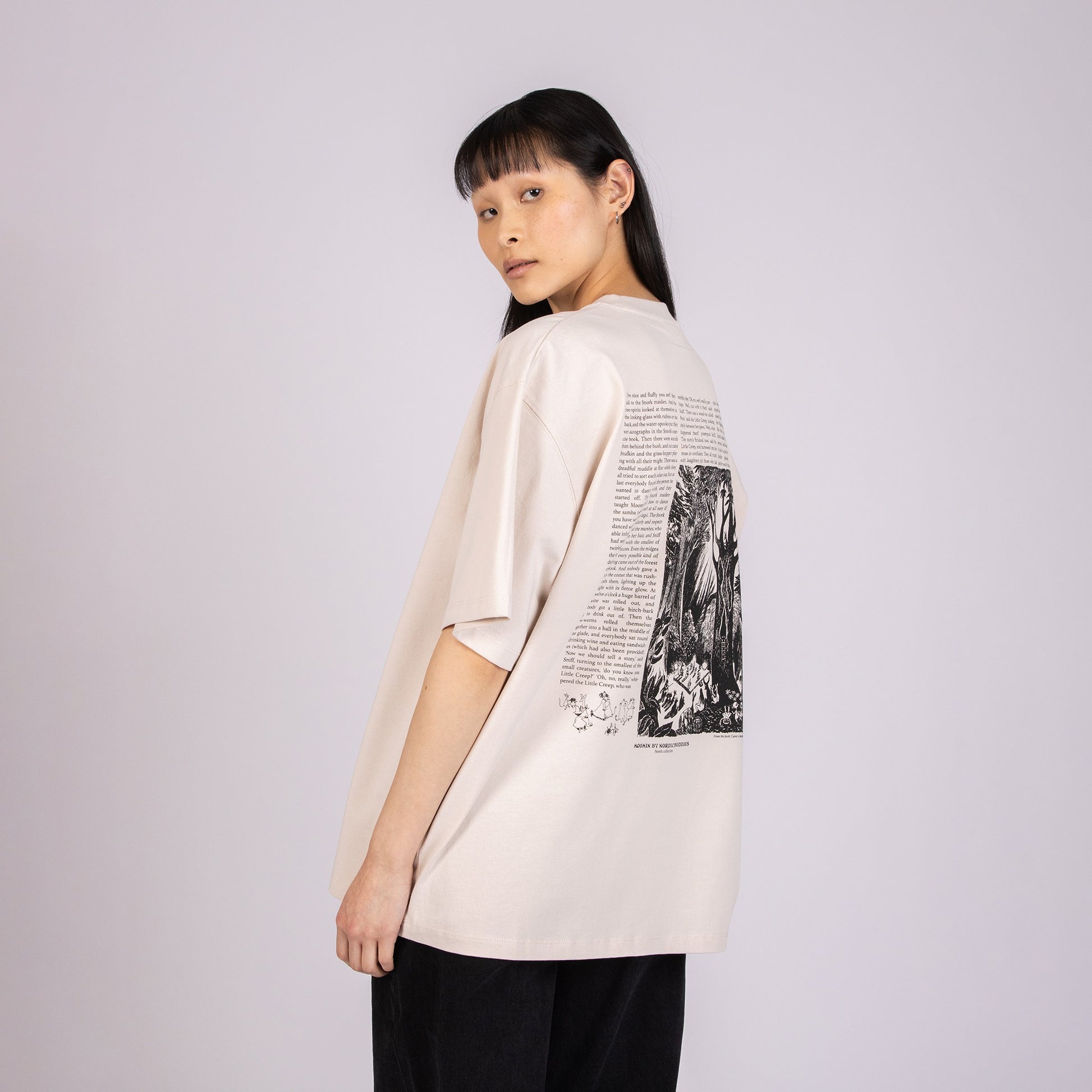 Novels Unisex T-Shirt - Beige
