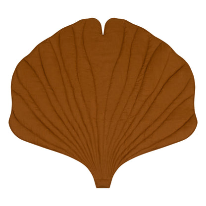 Moi Mili Ginkgo Leaf Playmat Caramel - Leaf-shaped baby mat in organic cotton and linen