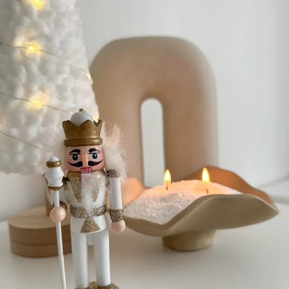 Minimalist colored wax sand for fragrance-free home decor