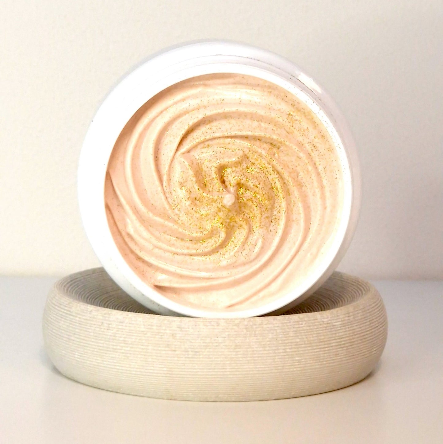Golden Glow Body Cream Soufflé by North Beauty - Illuminating body moisturizer
